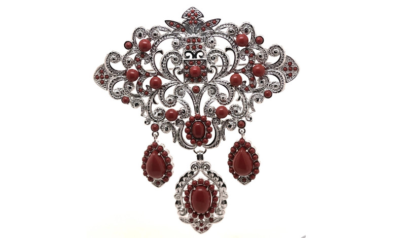 Broche plateado coral