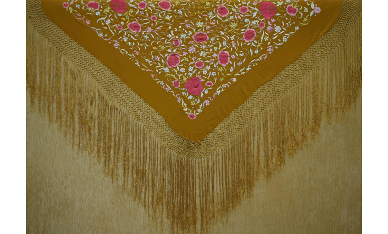 Mantón bordado a mano en seda 100 cm
