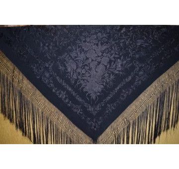 Mantón bordado a mano en seda 160 cm 2