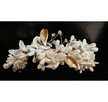 Tiara dorada porcelana