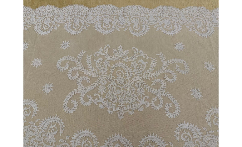 Mantilla media luna 75*150