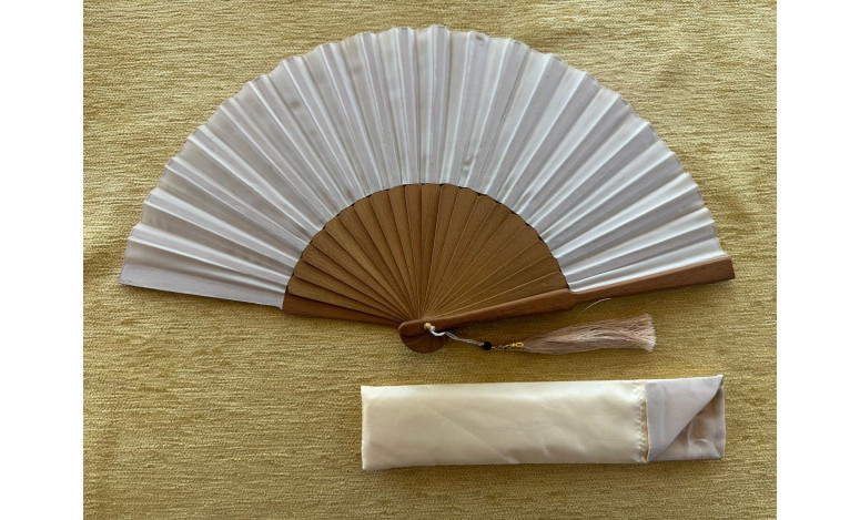Abanico seda liso con funda