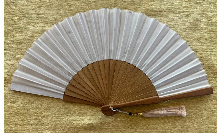 Abanico seda liso con funda