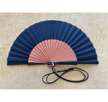 Abanico bolso liso con colgador