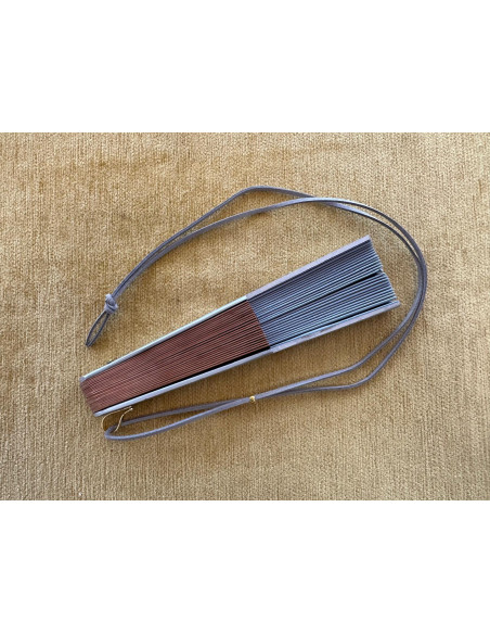 Abanico bolso liso con colgador