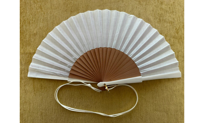 Abanico liso con colgador