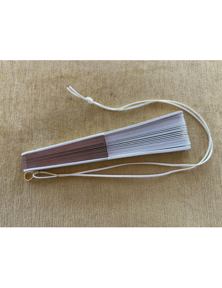 Abanico liso con colgador