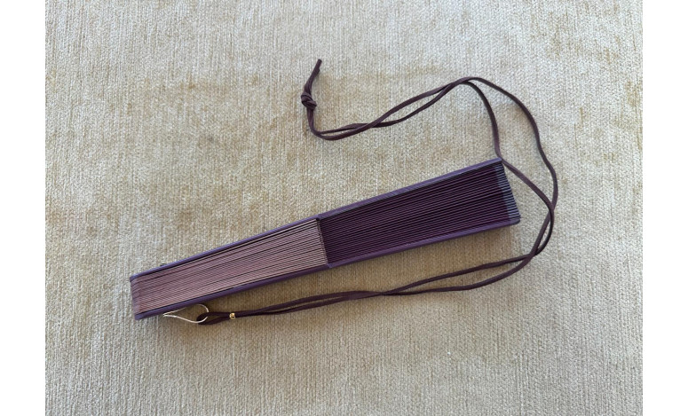 Abanico liso con colgador