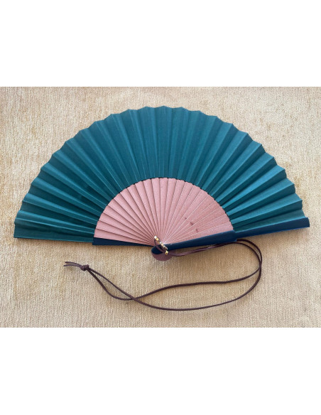Abanico liso con colgador