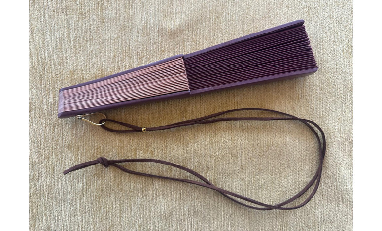 Abanico liso con colgador
