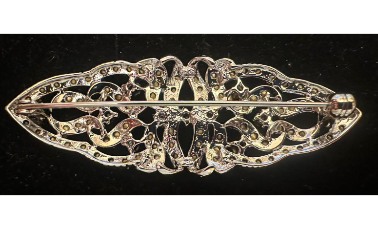 Broche mantilla plata