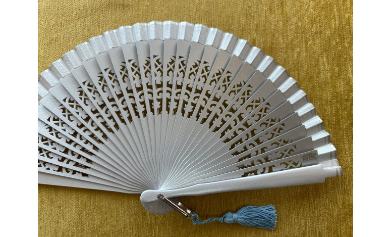 Abanico bolso calado