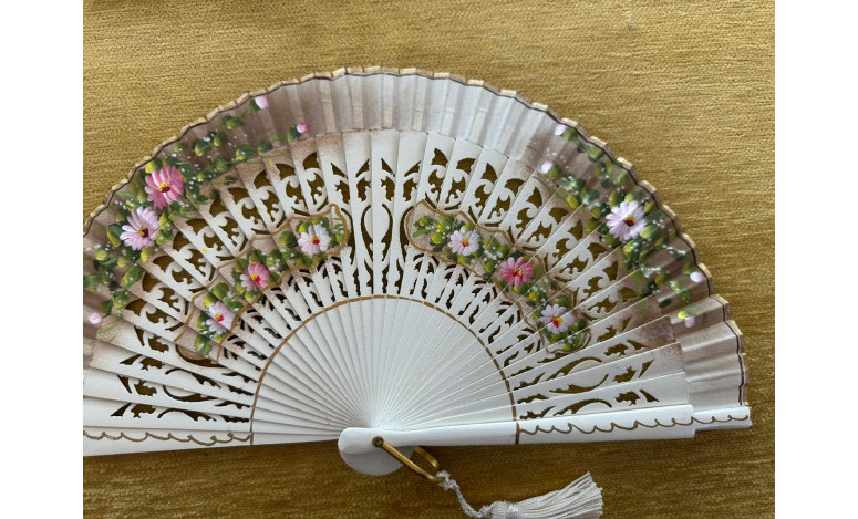 Abanico bolso calado flores