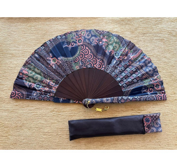 Abanico batik flores