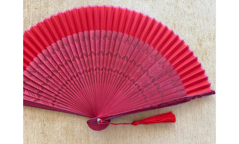 Abanico bambú baraja rojo