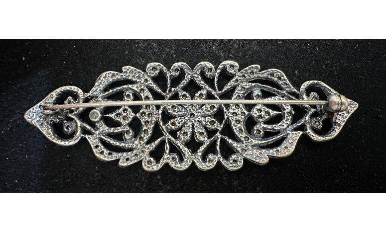 Broche mantilla rodio