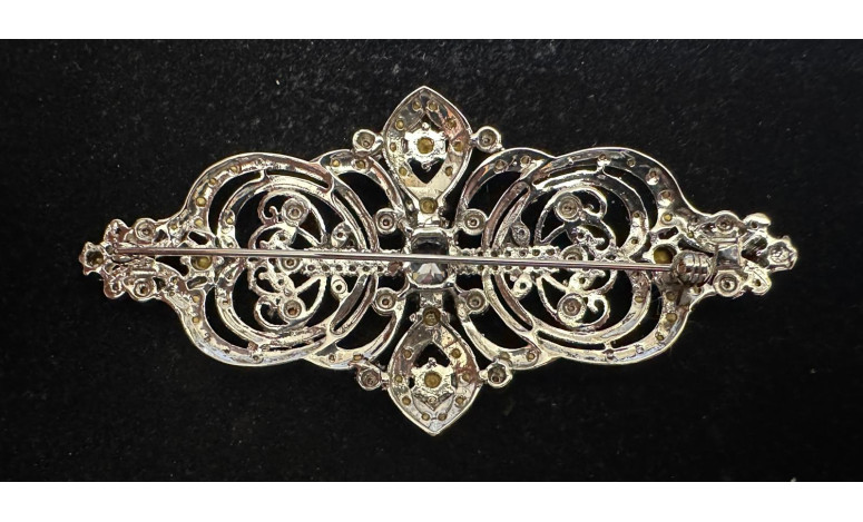 Broche mantilla rodio