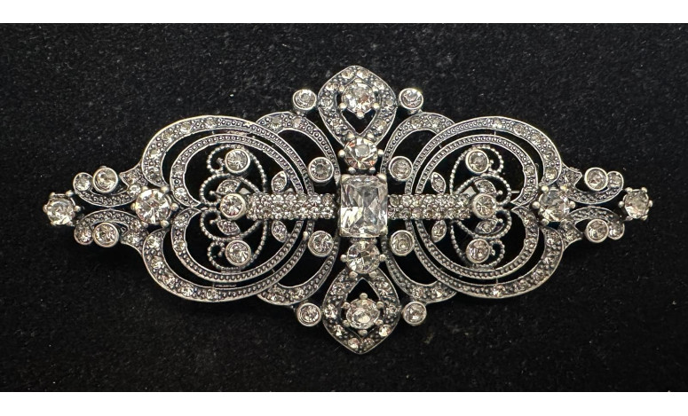 Broche mantilla rodio
