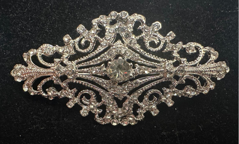 Broche mantilla rodio