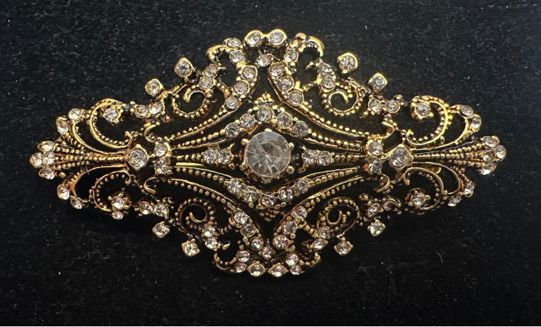 Broche mantilla rodio