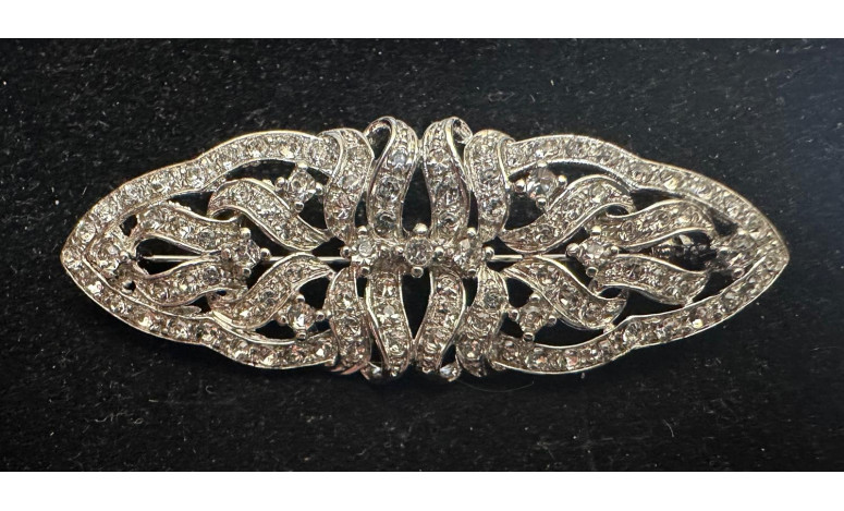Broche mantilla rodio
