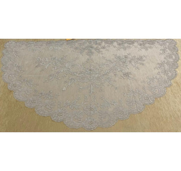 Mantilla media luna oro-marfil