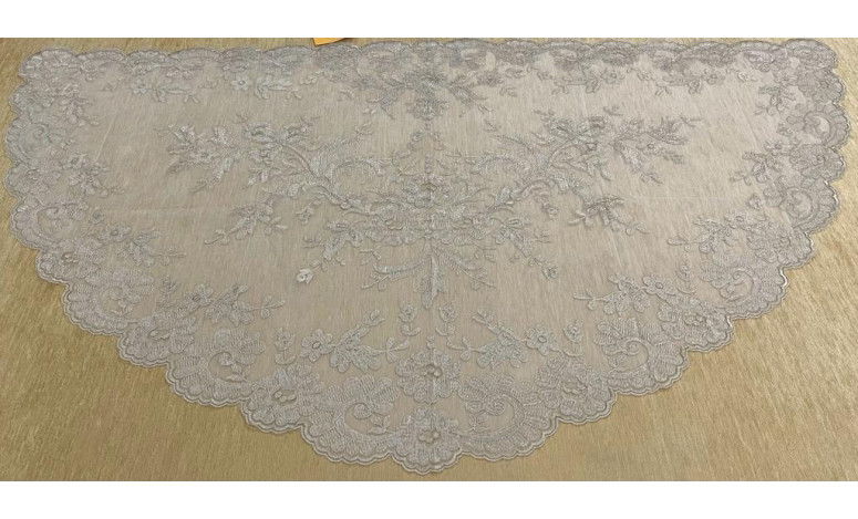Mantilla media luna oro-marfil