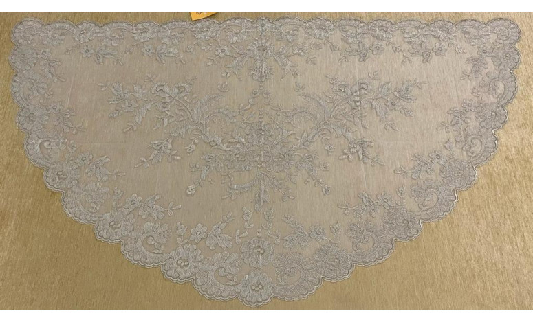 Mantilla media luna oro-marfil