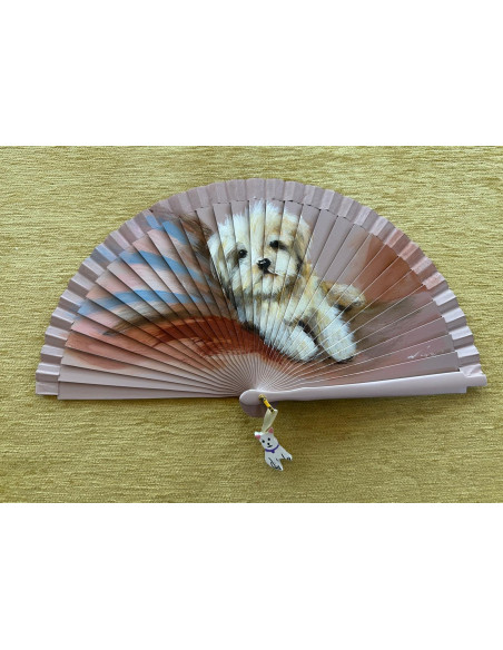 Abanico perrito acostado