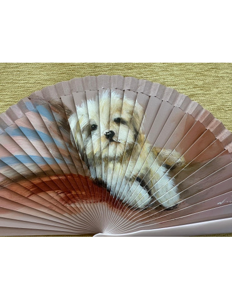 Abanico perrito acostado