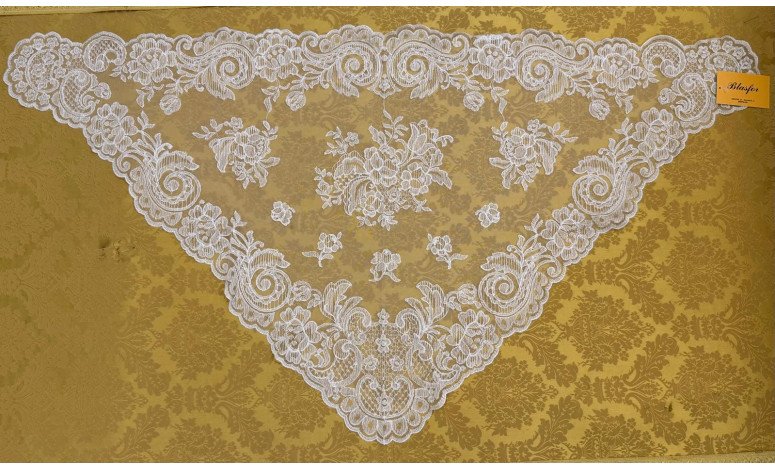 Mantilla triangular 60*120