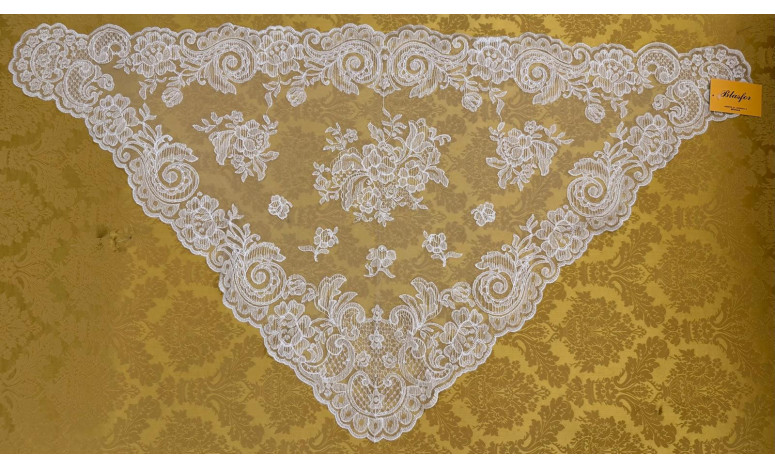 Mantilla triangular 60*120