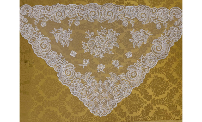 Mantilla triangular 60*120