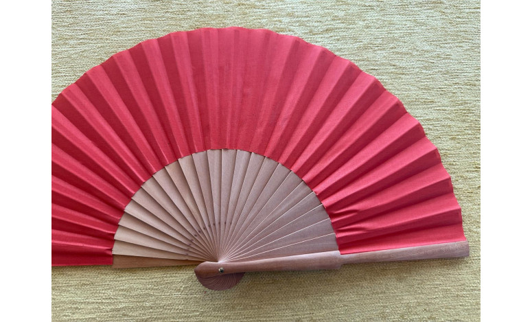Abanico liso tela roja
