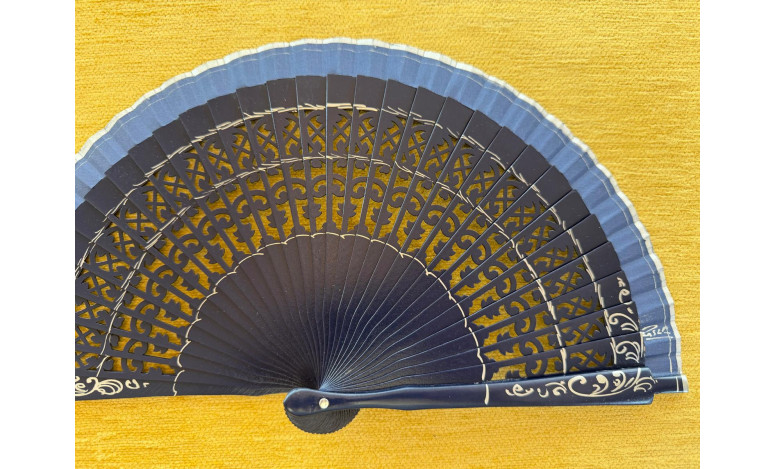 Abanico bolso calado