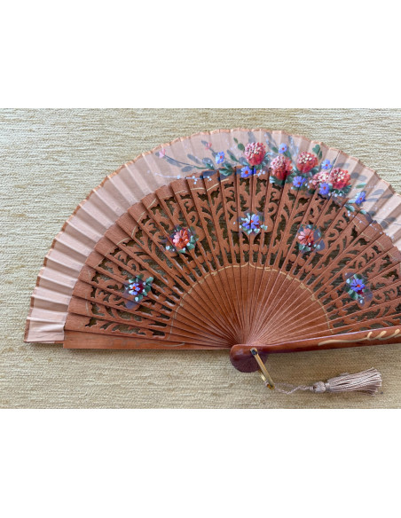 Abanico bolso flores calado