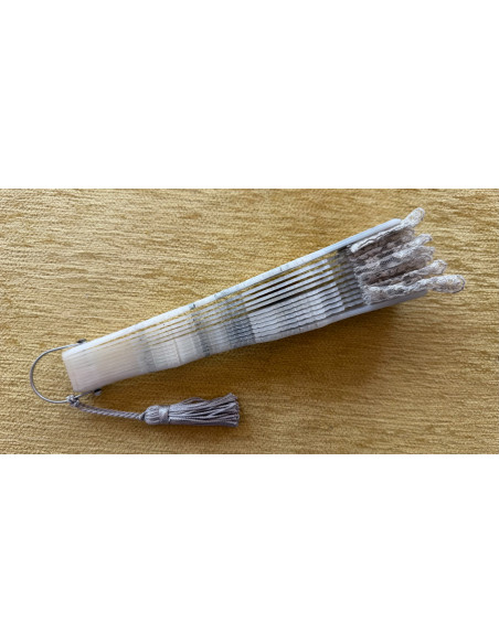 Abanico nacarina encaje plata