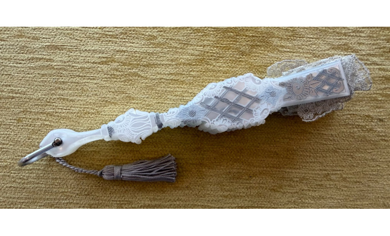 Abanico nacarina encaje plata