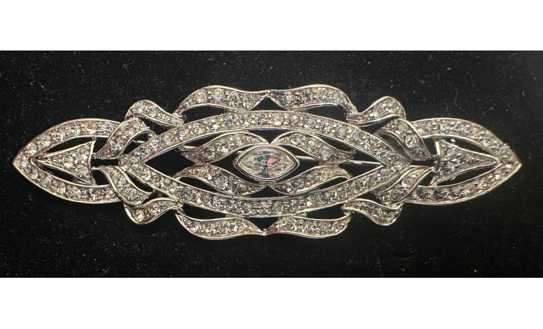Broche plata mantilla