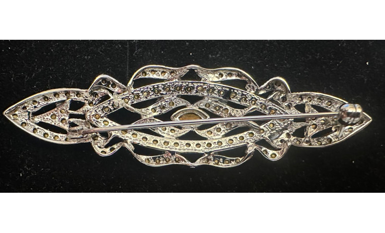 Broche plata mantilla