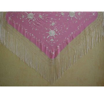 Mantón bordado a mano en seda 115 cm 2