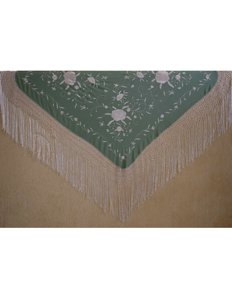 Mantón bordado a mano en seda 115 cm
