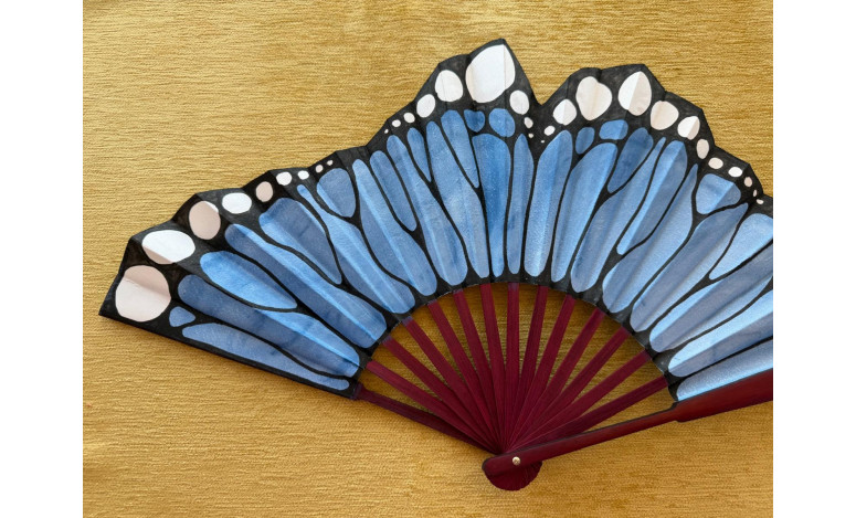 Abanico seda peral ala mariposa