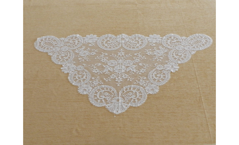 Mantilla triangular 60*120