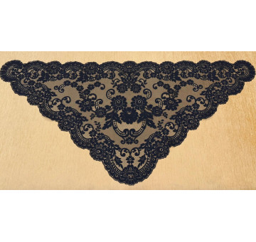 Mantilla triangular 80*165