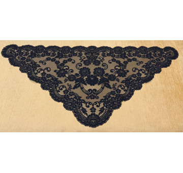 Mantilla triangular 80*165 2