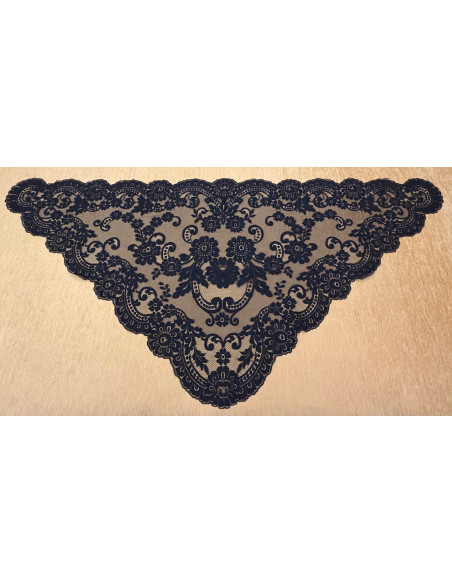 Mantilla triangular 80*165
