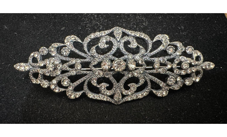 Broche mantilla rodio