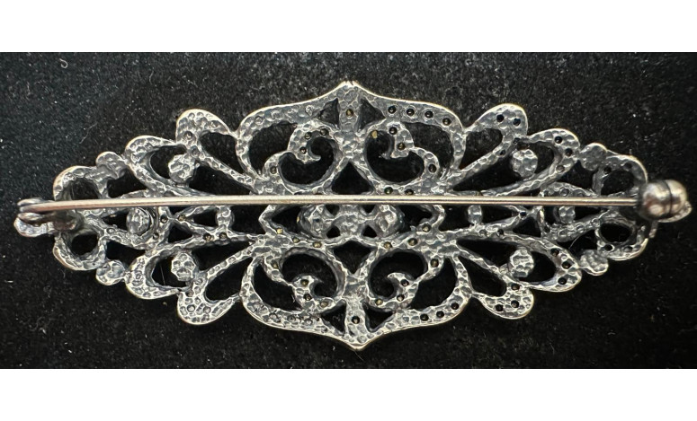 Broche mantilla rodio