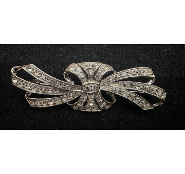 Broche mantilla rodio